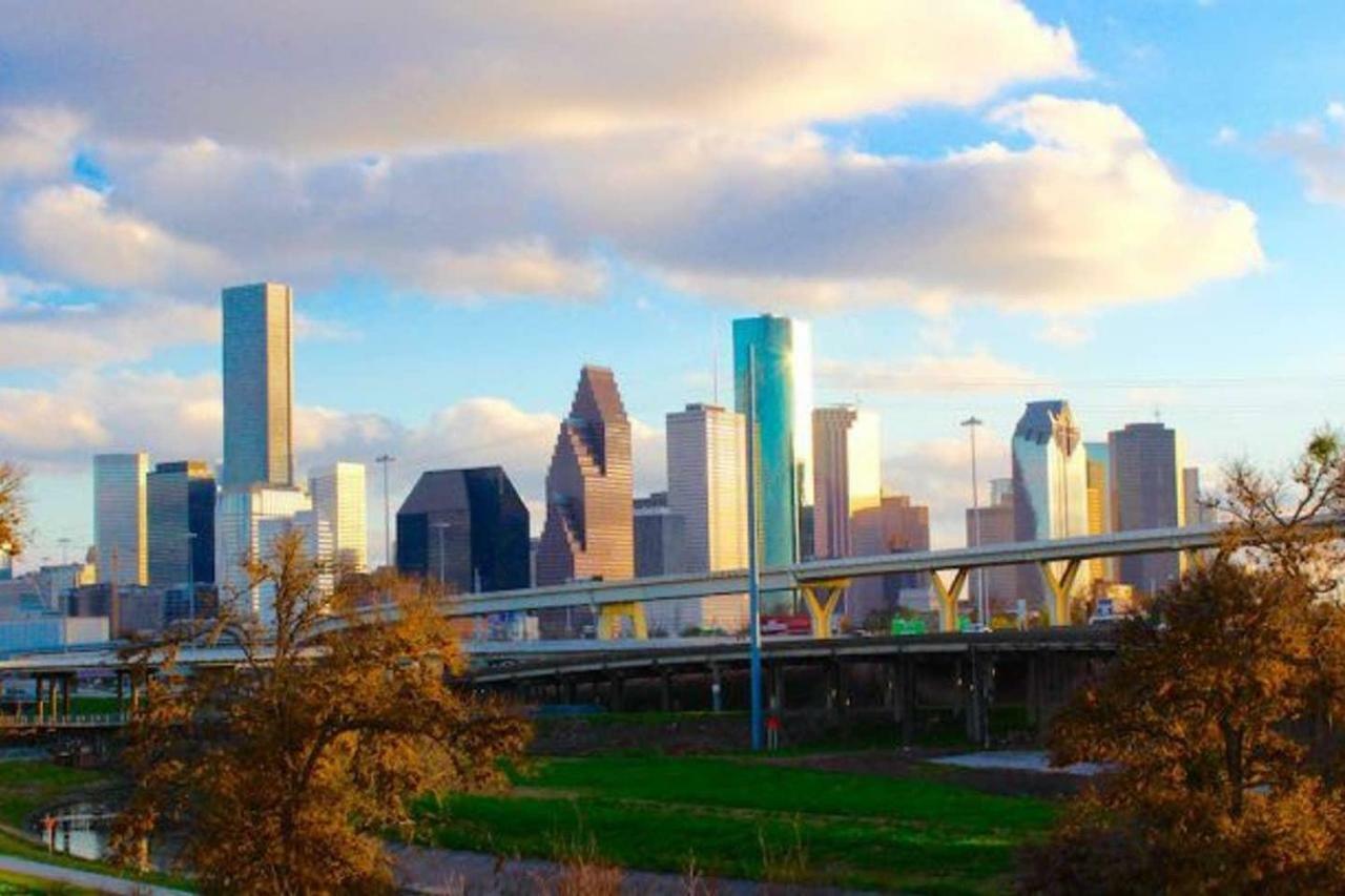 Cozy Home Near Med Center, Nrg, Galleria & Dtown Houston Exterior foto