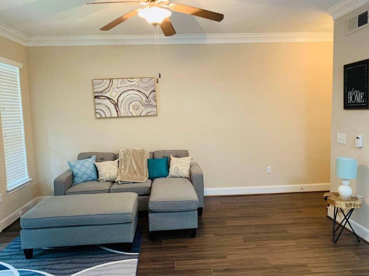 Cozy Home Near Med Center, Nrg, Galleria & Dtown Houston Exterior foto